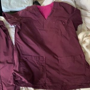 Scrub set